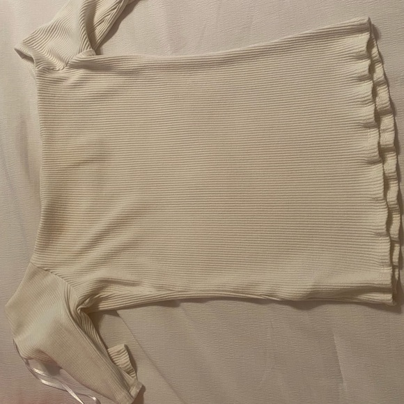 Off Shoulder Top - Picture 3 of 6